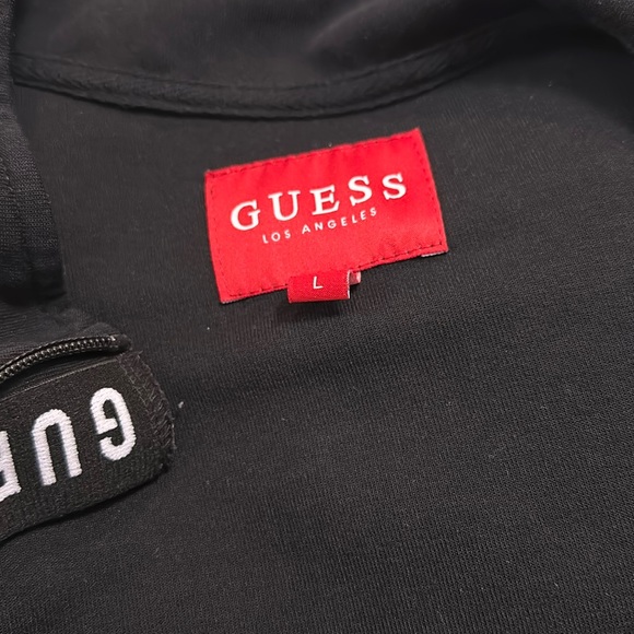 Men Guess Sweatsuit - Picture 7 of 7